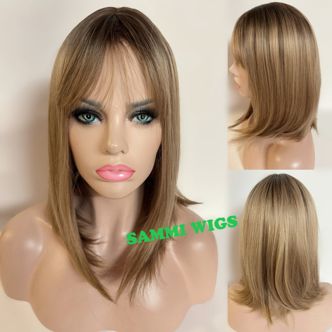 Shoulder length ombre dark blond wig