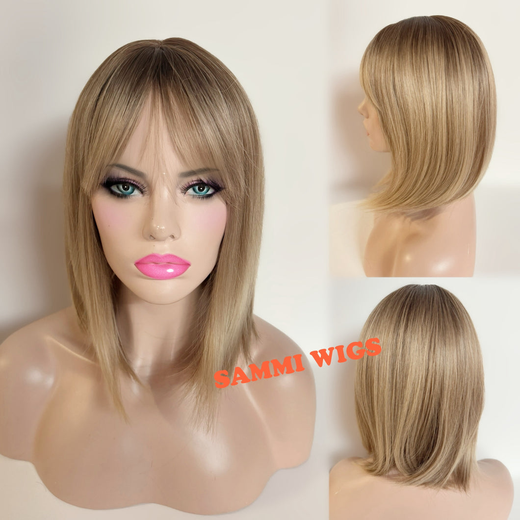 Short ombre blond wig