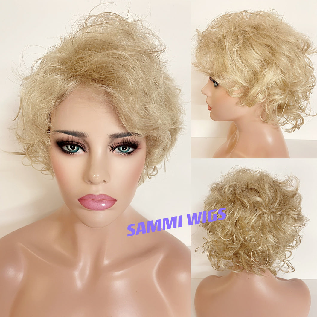 Short blond curly wig in Japanese kk fibre