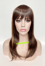 Load image into Gallery viewer, F730 Medium length wig with layers in brown with golden blond highlights
