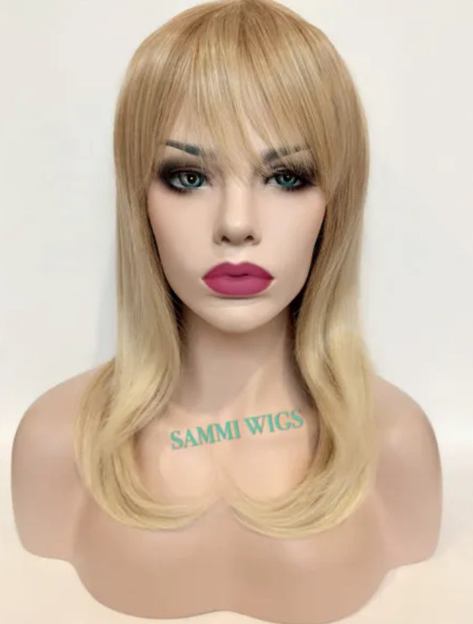F730 T27/613 Medium Ombre blond wig